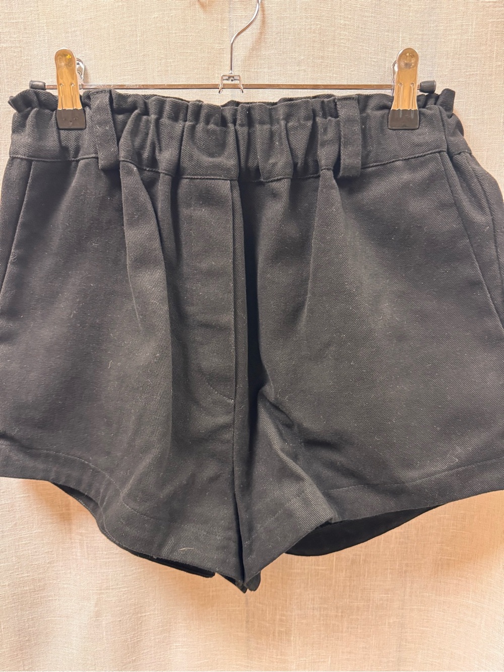Secular Black Elastic-Ruffle Shorts